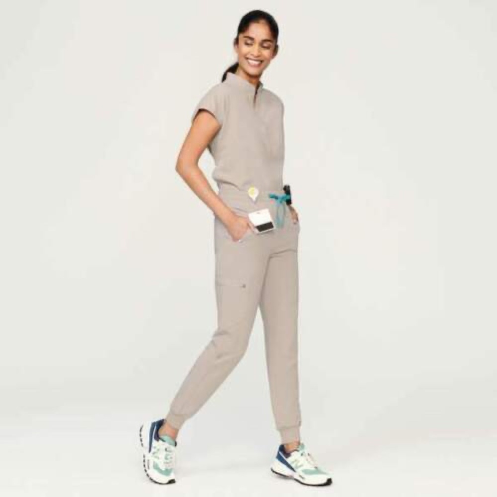 NWT Figs Womens Catarina S / Zamora SP  Boulder Set